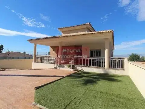 Chalet en La Alcayna