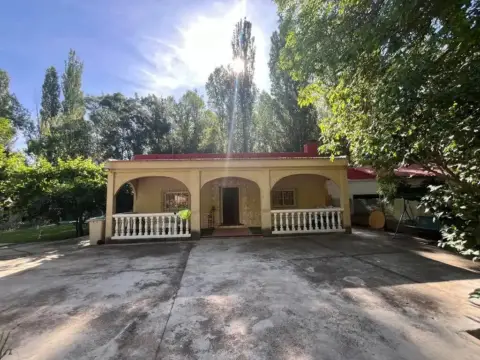 Casa rústica en Lezuza