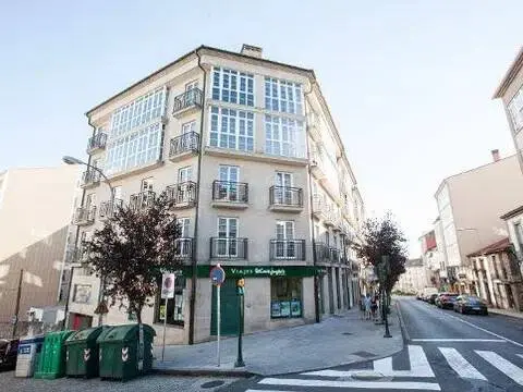 Local comercial en Avenida de Rosalía de Castro