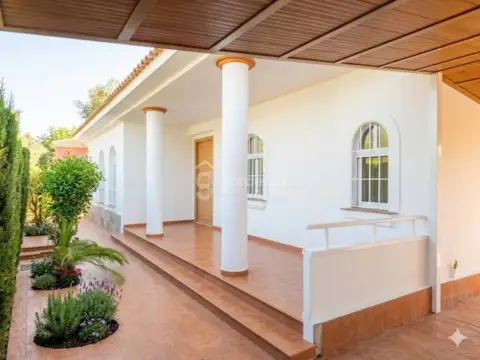 Chalet en Almensilla