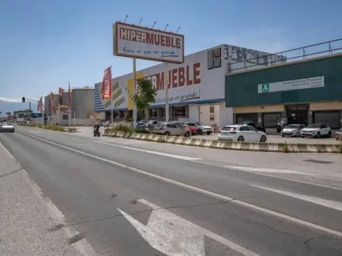 Nave industrial en Carretera de Pinos Puente