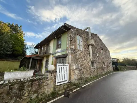 Casa adosada en Meruelo