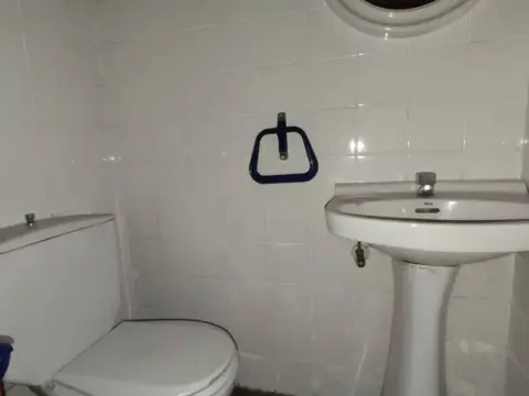 Local comercial en calle de la Tenderina Alta