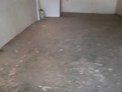 Local comercial en Huerta Nueva-Jardín de Málaga