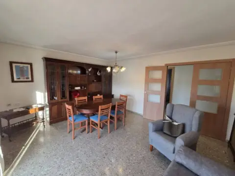 Piso en calle de Agustina de Aragón