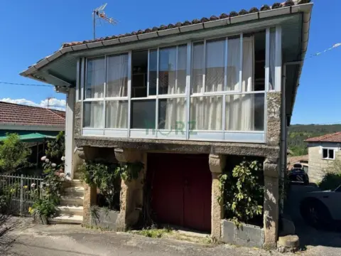 Casa en A Costela (Nogueira de Ramuín)