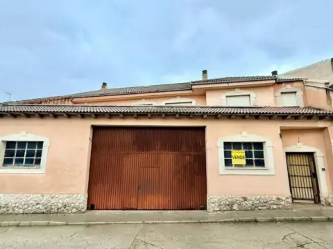 Chalet en Cuéllar