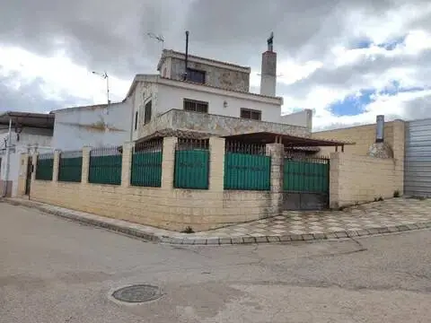 Chalet en Casas de Lázaro