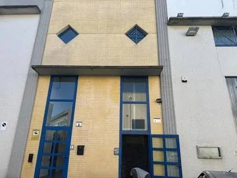 Nave industrial en Zona Nord-La Serreta