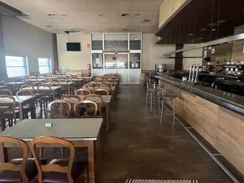 Nave industrial en Zona Nord-La Serreta