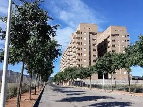 Piso en Avenida de la Central