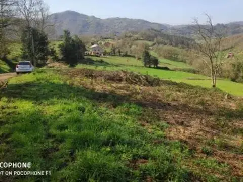 Terreno en San Claudio-Trubia-Las Caldas