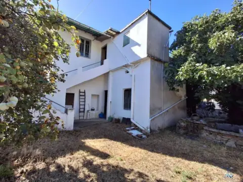 Casa rústica en Valtuille de Abajo