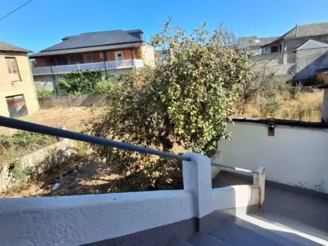Casa rústica en Valtuille de Abajo
