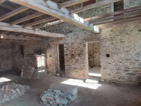 Chalet en Soutelo de Montes