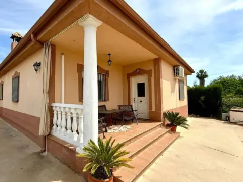 Casa rústica en Almodóvar del Río