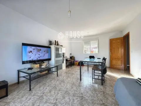 Casa adosada en Villanueva de la Torre