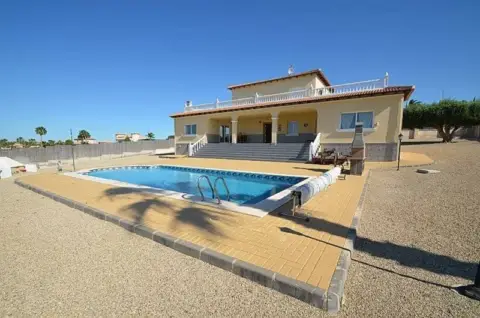 Chalet en Campos del Río