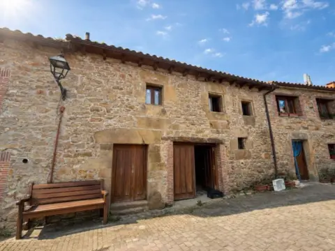 Casa adosada en San Miguel de Meruelo