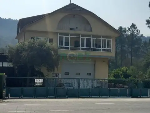 Casa en Leiro (Capital)