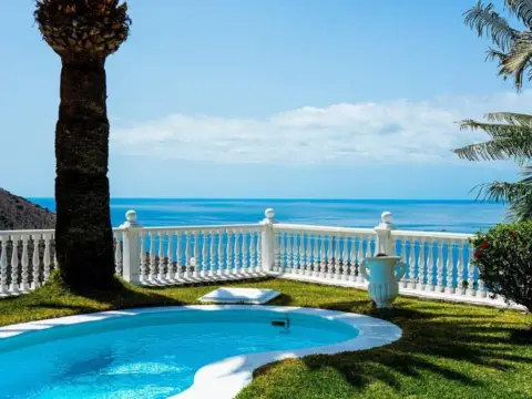 Casa en Avenida Roque Del Este
