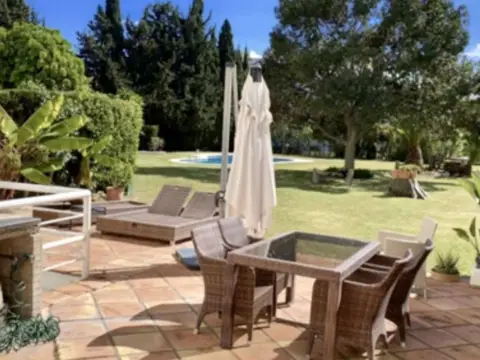 Casa en Los Naranjos-Las Brisas