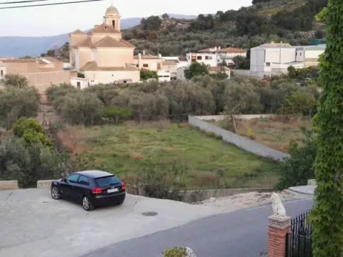 Terreno en calle de Juncal