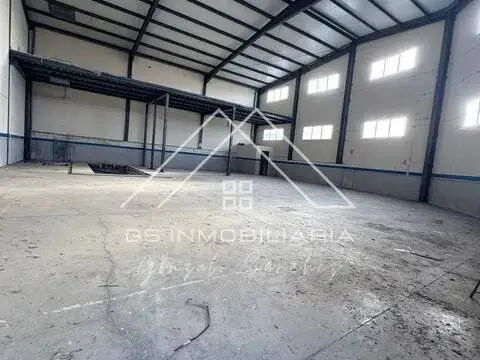 Nave industrial en Baena