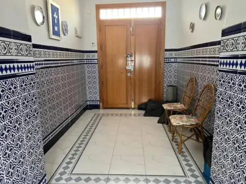 Chalet en Herencia