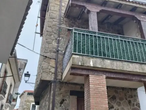 Casa rústica en Cabezabellosa