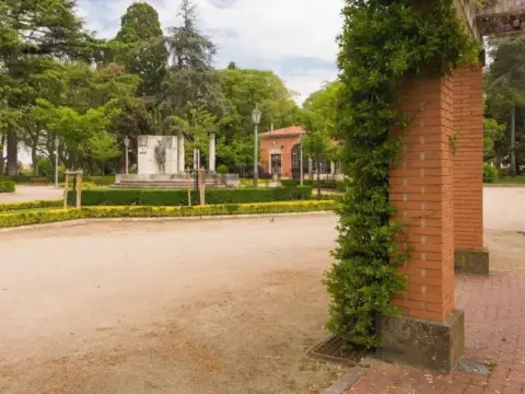 Chalet en Ensanches - Zabalguneak