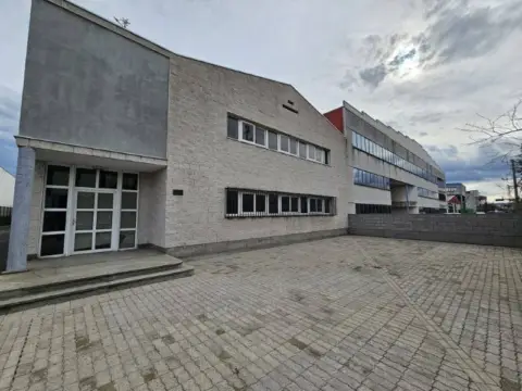 Nave industrial en Llanera