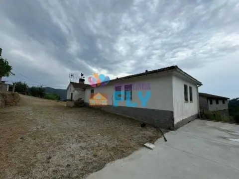 Casa en A Peroxa