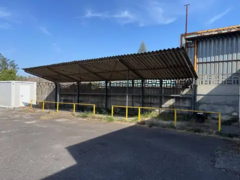 Nave industrial en Carretera de la Puebla de Sanabria