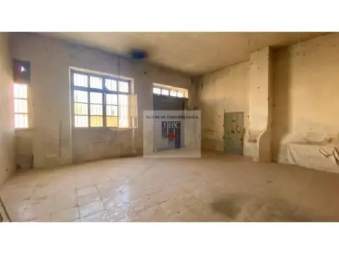 Local comercial en Centro-Zona Alta