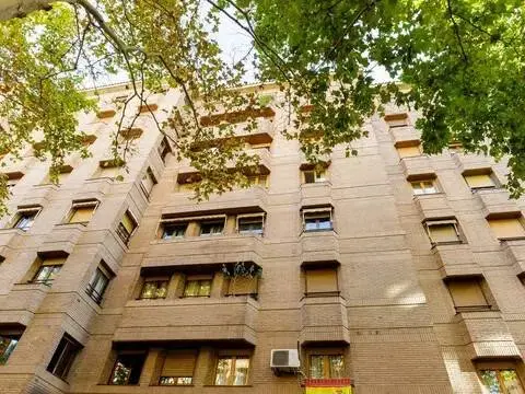 Piso en calle de Ramón y Cajal