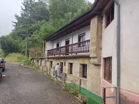 Casa rústica en Luena