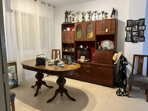Chalet en Herencia