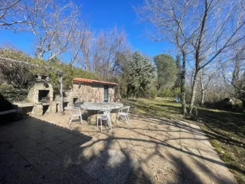 Casa rústica en Miraflores de la Sierra