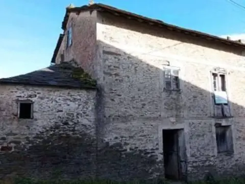 Casa en Navia