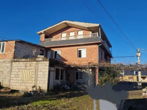 Casa rústica en Arganza