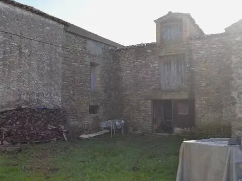 Casa rústica en calle de San Juan de la Peña