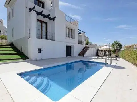Chalet en calle Avenida del Arte, 14
