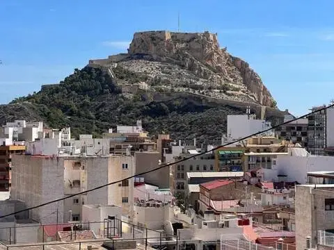 Ático en Casco Antiguo-Santa Cruz