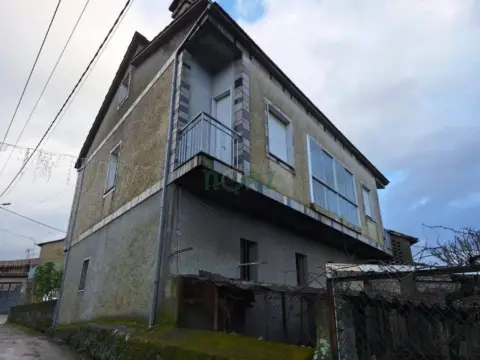 Casa en A Carballeira (San Cibrao Das Viñas)