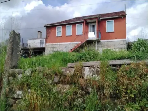 Casa en A Eirexa (Melón)