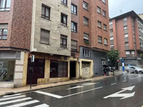 Local comercial en Ciudad-Naranco-Vallobín