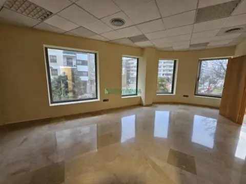 Oficina en Praza da Independencia