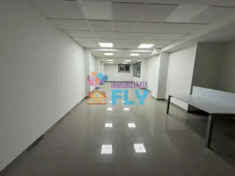 Oficina en Camelias-Pi y Margall