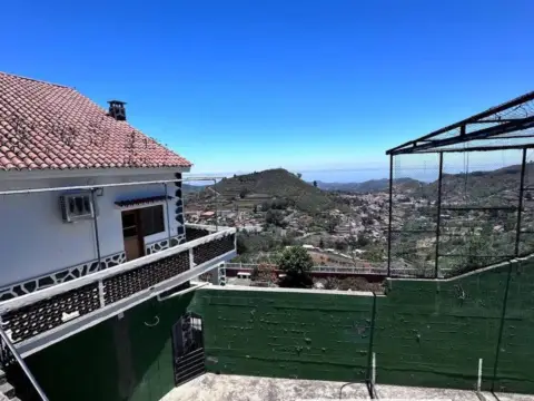 Chalet en Vega de San Mateo